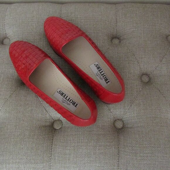 Trotters Liz Red Leather Weave Flats 8N - Picture 2 of 8
